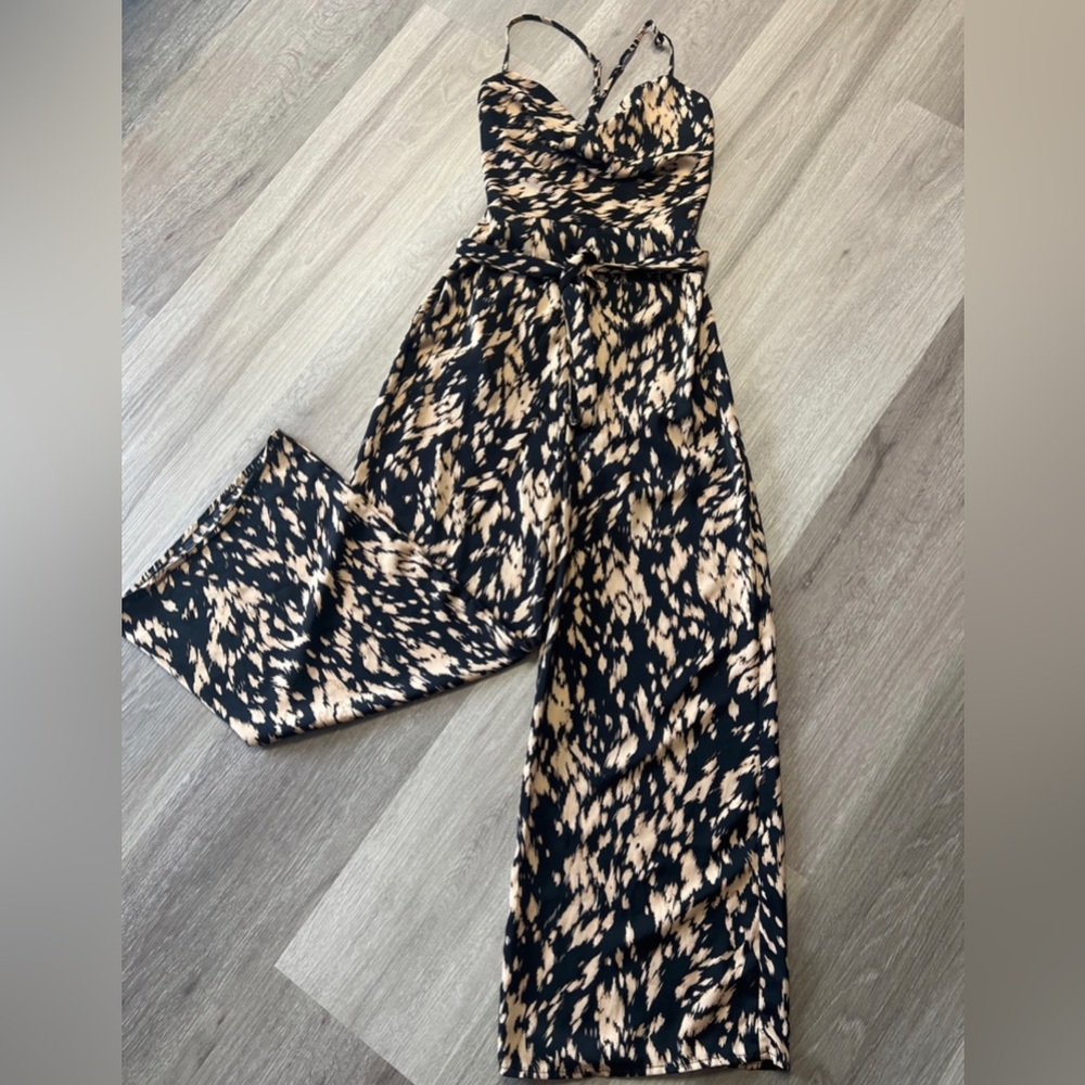 Aakaa Black Tan Printed Wide-Leg Jumpsuit with Tie Belt Cross Back size Small
